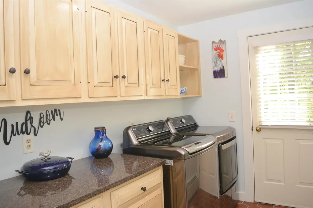 27 Fairway Drive Grantham NH 03753