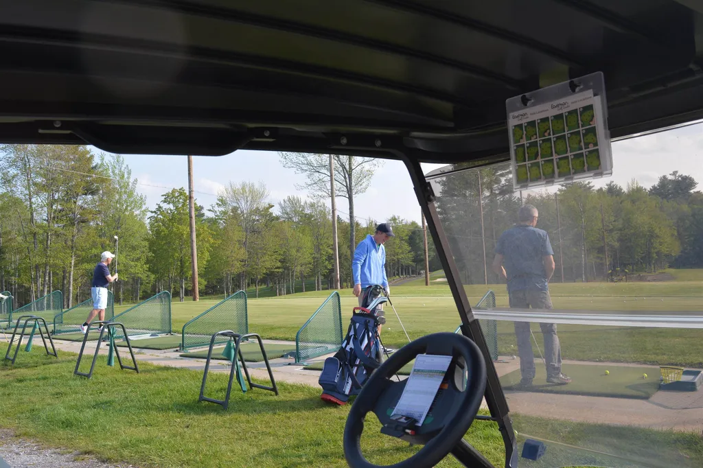 27 Fairway Drive Grantham NH 03753