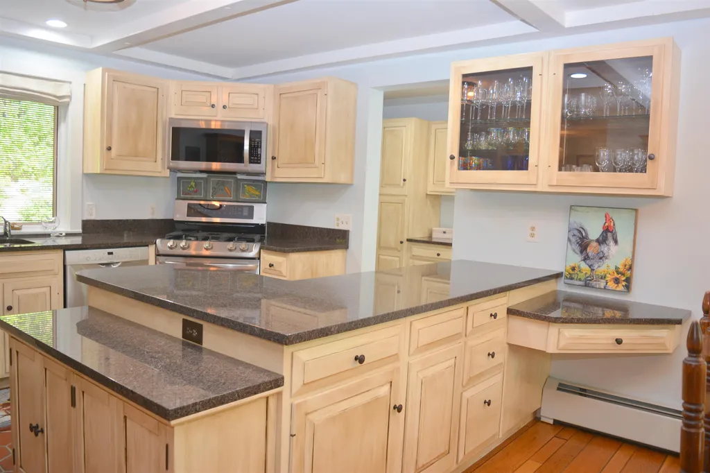 27 Fairway Drive Grantham NH 03753