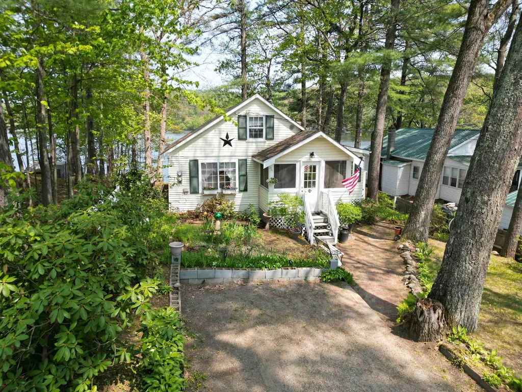 10 Glines Park Road Northfield NH 03276