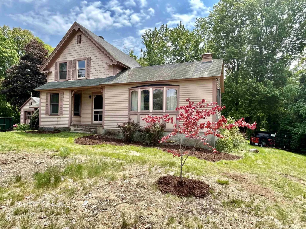 15 Merrimack Street Milford NH 03055