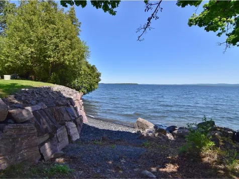 17 Mountain View Lane North Hero VT 05474