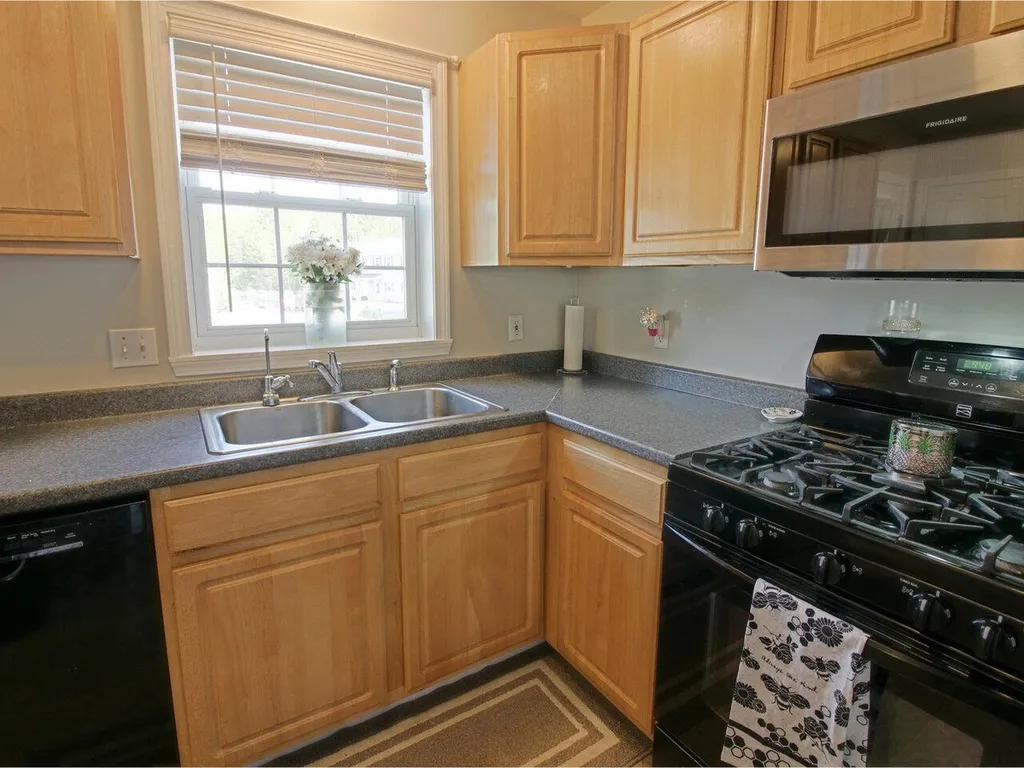 48 Colonial Road Fairfax VT 05454