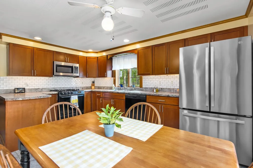 98 Governors Road Milton NH 03851