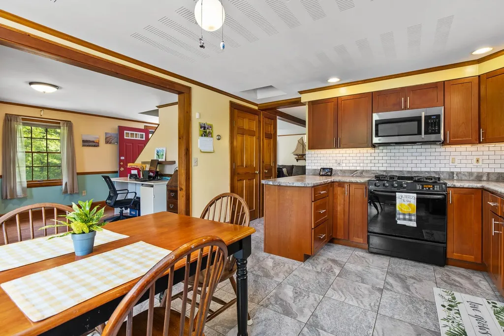 98 Governors Road Milton NH 03851