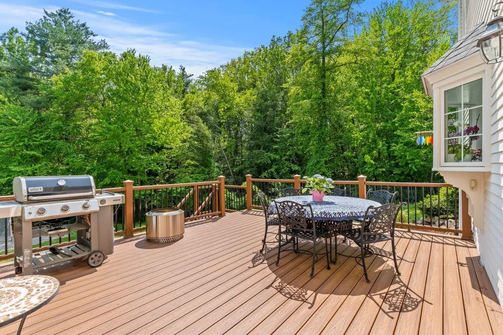 56 Rolling Woods Drive Bedford NH 03110