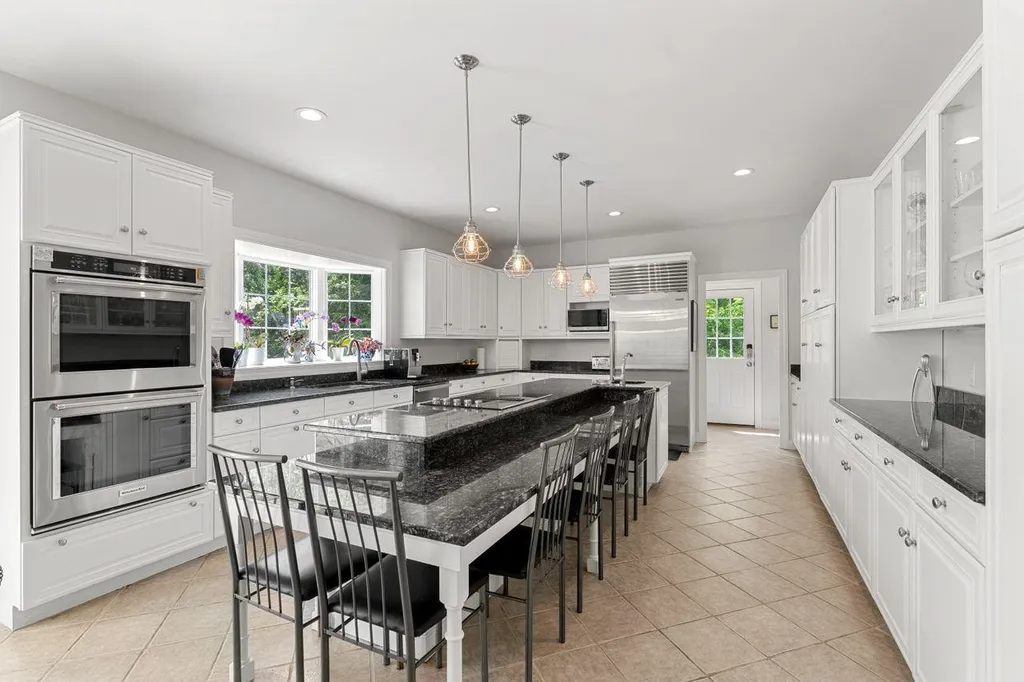 56 Rolling Woods Drive Bedford NH 03110