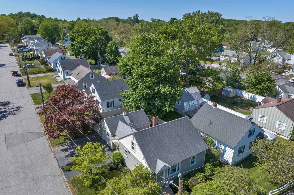 1197 Somerville Street Manchester NH 03103