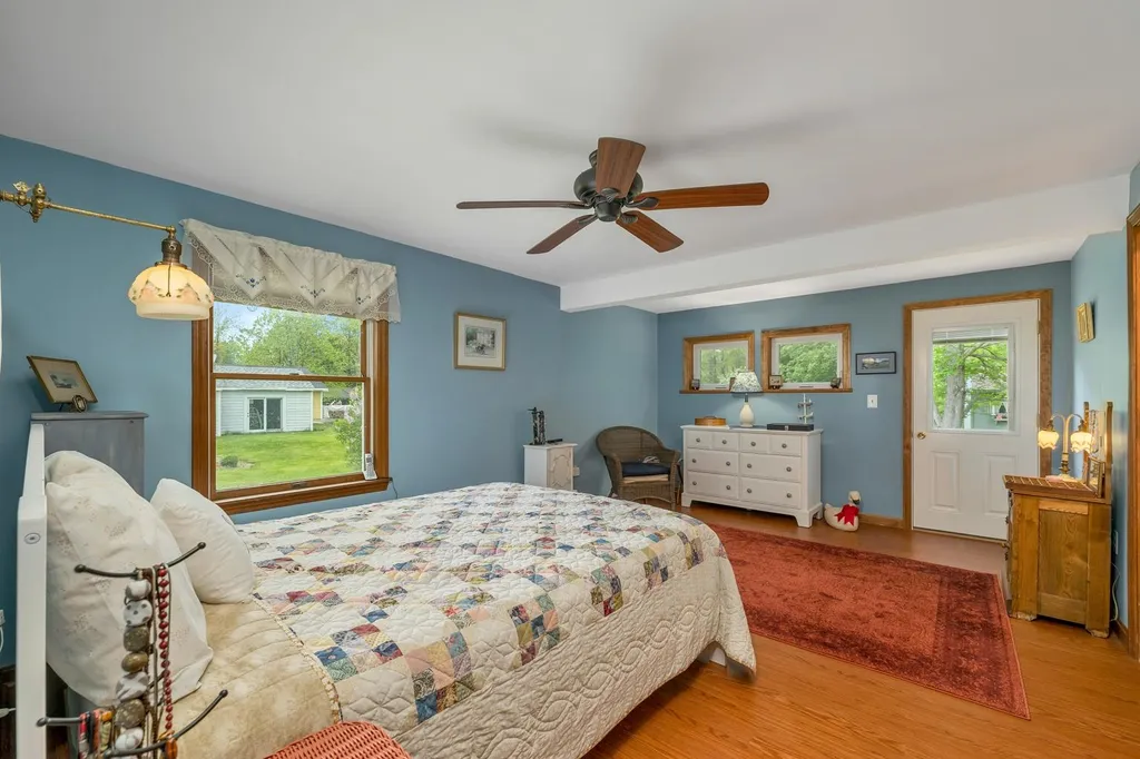387 North Main Street Wolfeboro NH 03894