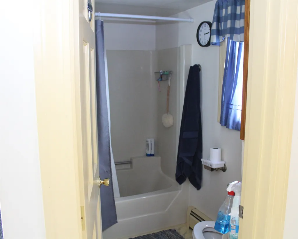 26 Crawford Avenue Exeter NH 03833