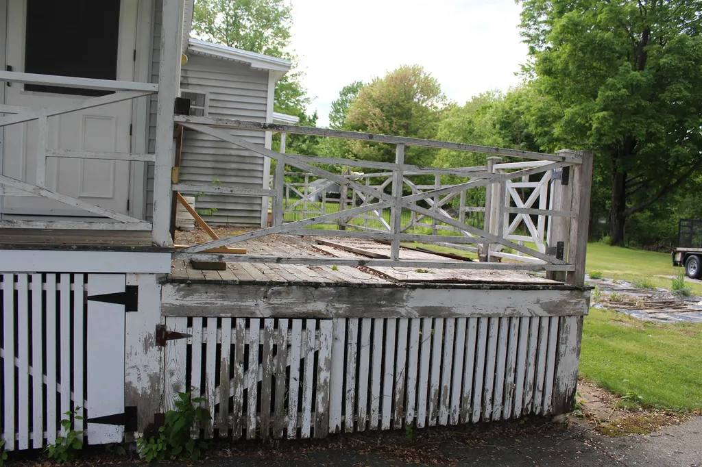 26 Crawford Avenue Exeter NH 03833