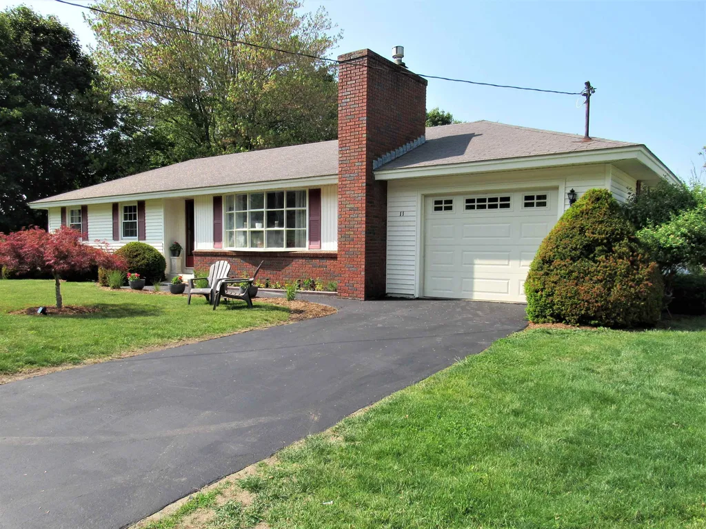 11 Bellevue Avenue Claremont NH 03743