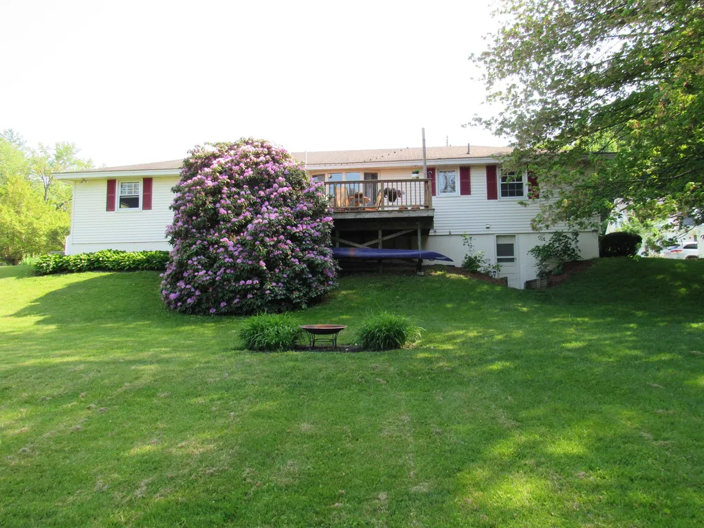 11 Bellevue Avenue Claremont NH 03743