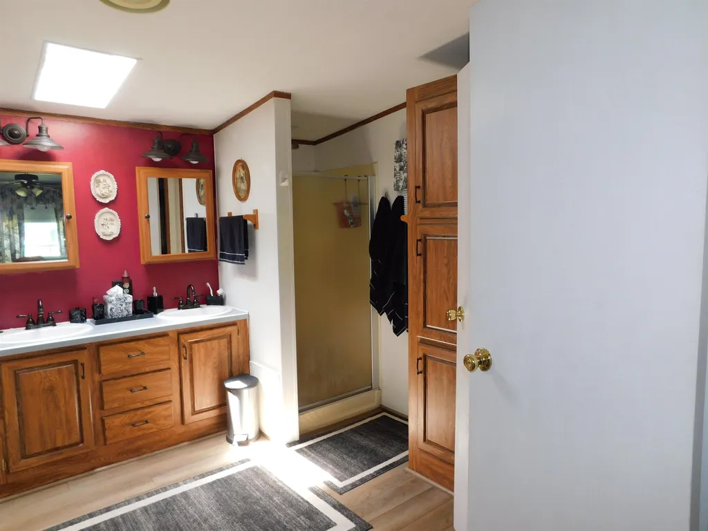 11 James Road Fremont NH 03044