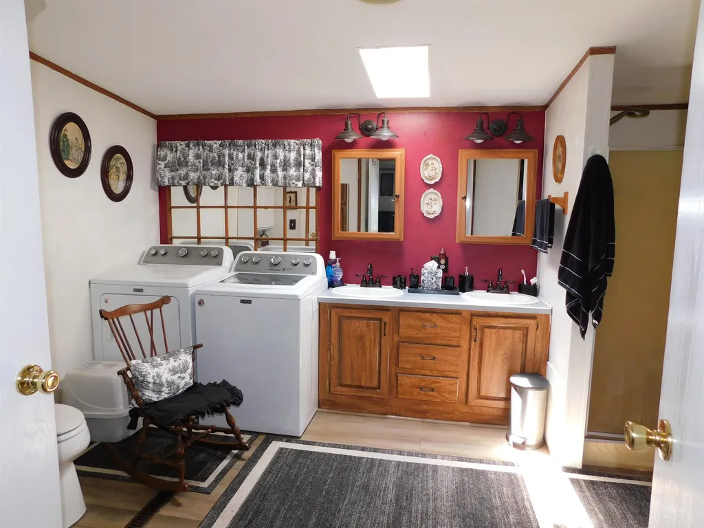 11 James Road Fremont NH 03044