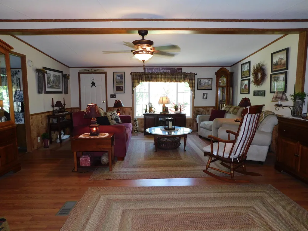 11 James Road Fremont NH 03044