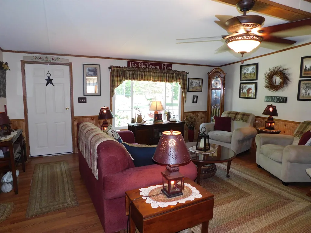 11 James Road Fremont NH 03044