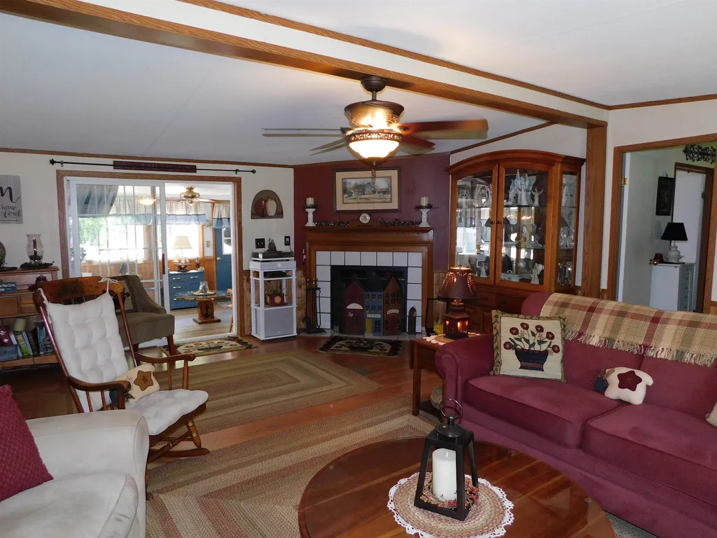 11 James Road Fremont NH 03044