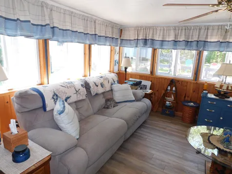 11 James Road Fremont NH 03044