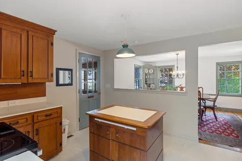 4 Prospect Street Henniker NH 03242