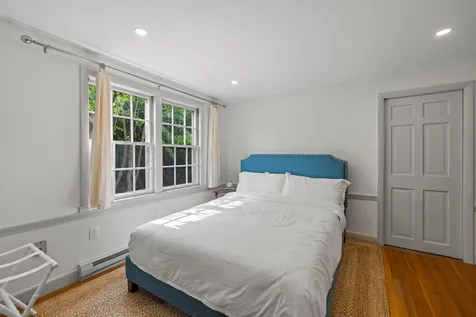 4 Prospect Street Henniker NH 03242