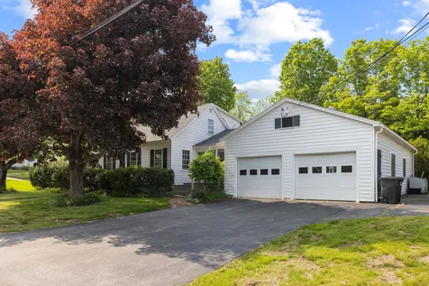 4 Prospect Street Henniker NH 03242