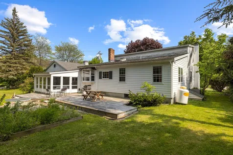 4 Prospect Street Henniker NH 03242