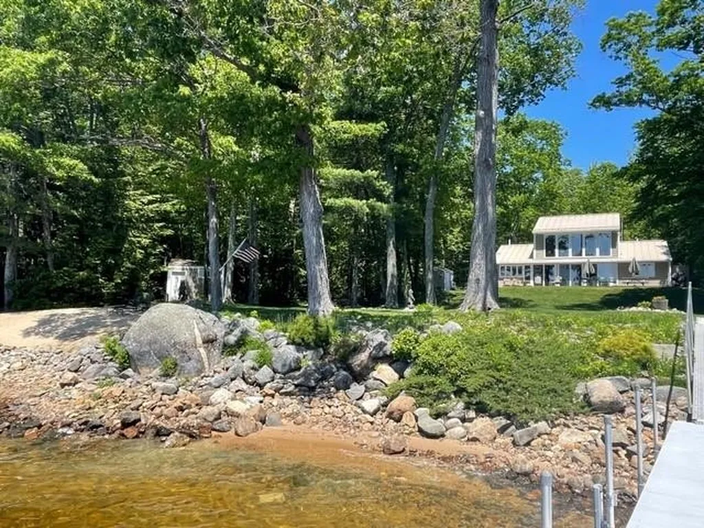 82 Paulipoint Road Freedom NH 03836