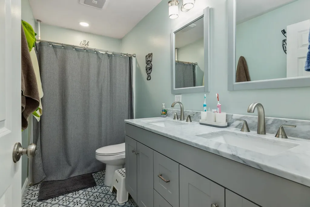 28 Stone Farm Road Barrington NH 03825