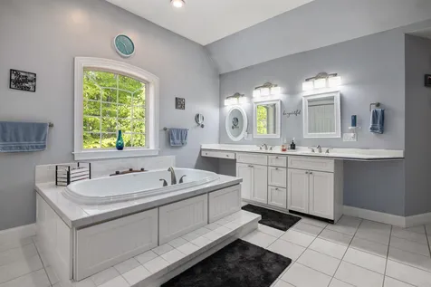 28 Stone Farm Road Barrington NH 03825
