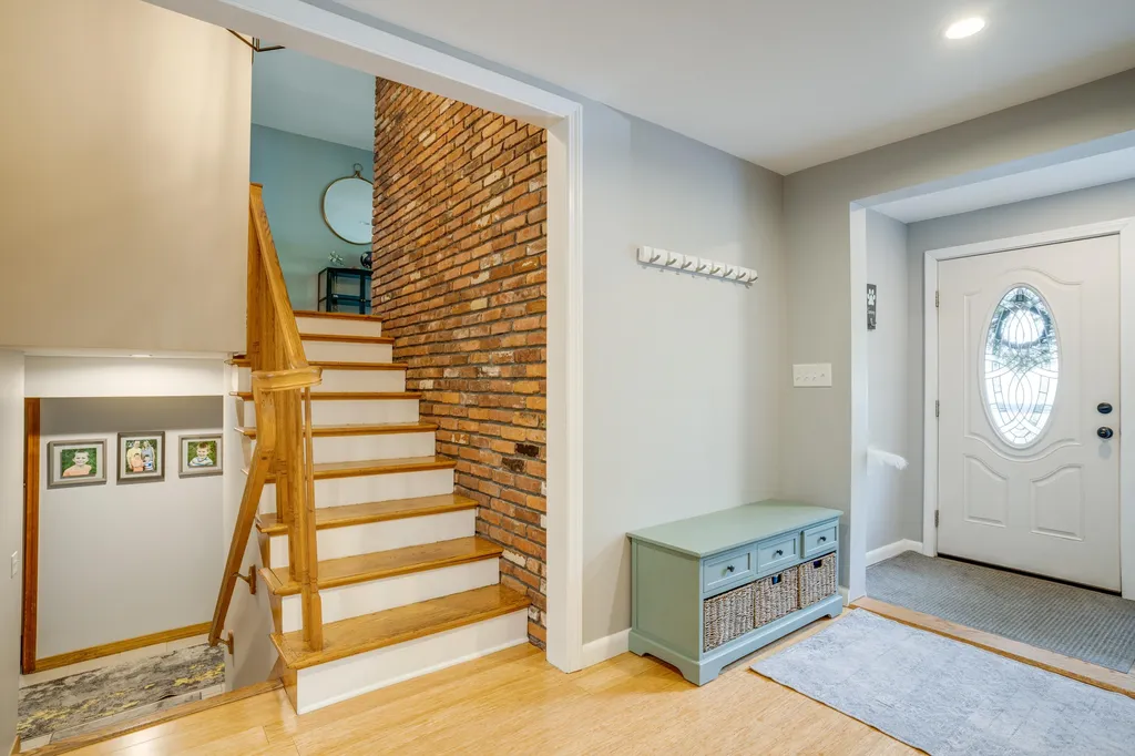 30 Cranwell Avenue South Burlington VT 05403