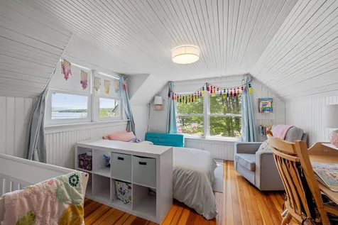 85 Belknap Point Road Gilford NH 03249