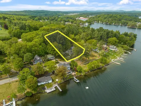 85 Belknap Point Road Gilford NH 03249
