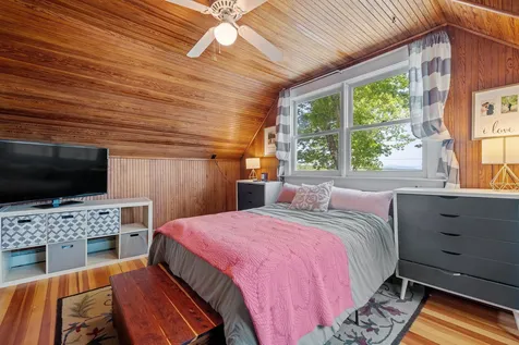 85 Belknap Point Road Gilford NH 03249
