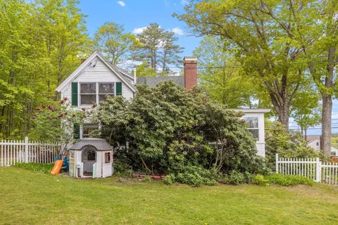 85 Belknap Point Road Gilford NH 03249