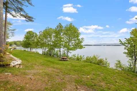 85 Belknap Point Road Gilford NH 03249