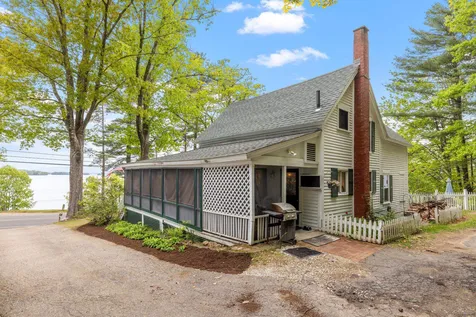 85 Belknap Point Road Gilford NH 03249