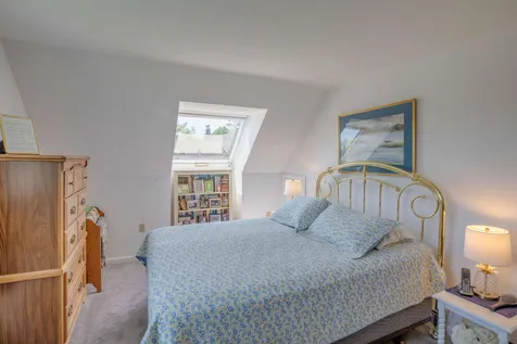 66 Garden Circle Laconia NH 03246