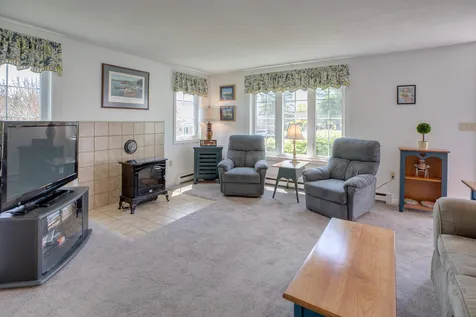 66 Garden Circle Laconia NH 03246
