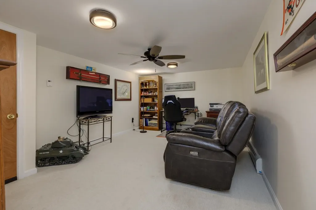 16 Camelot Drive Manchester NH 03104