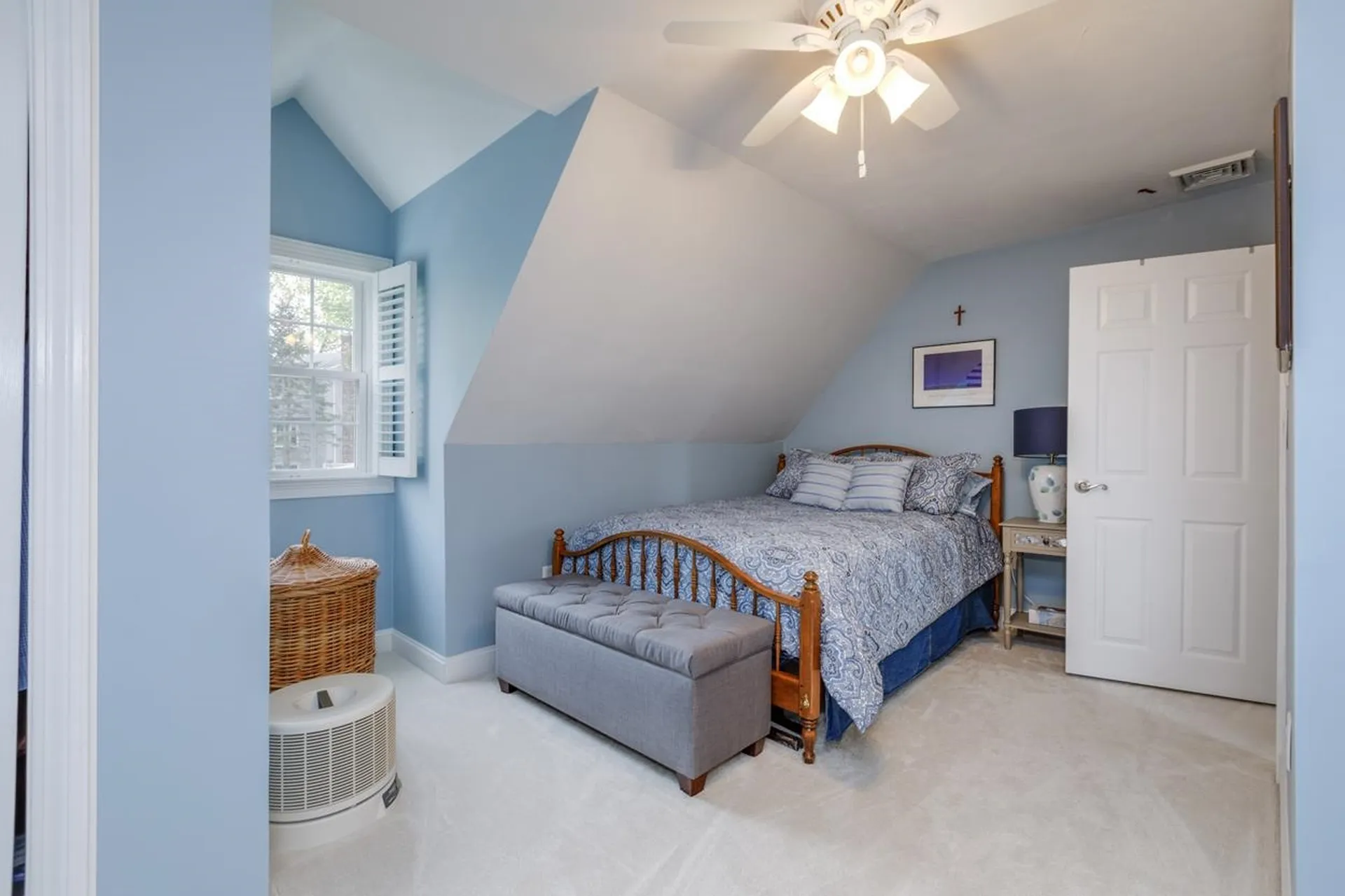 16 Camelot Drive Manchester NH 03104