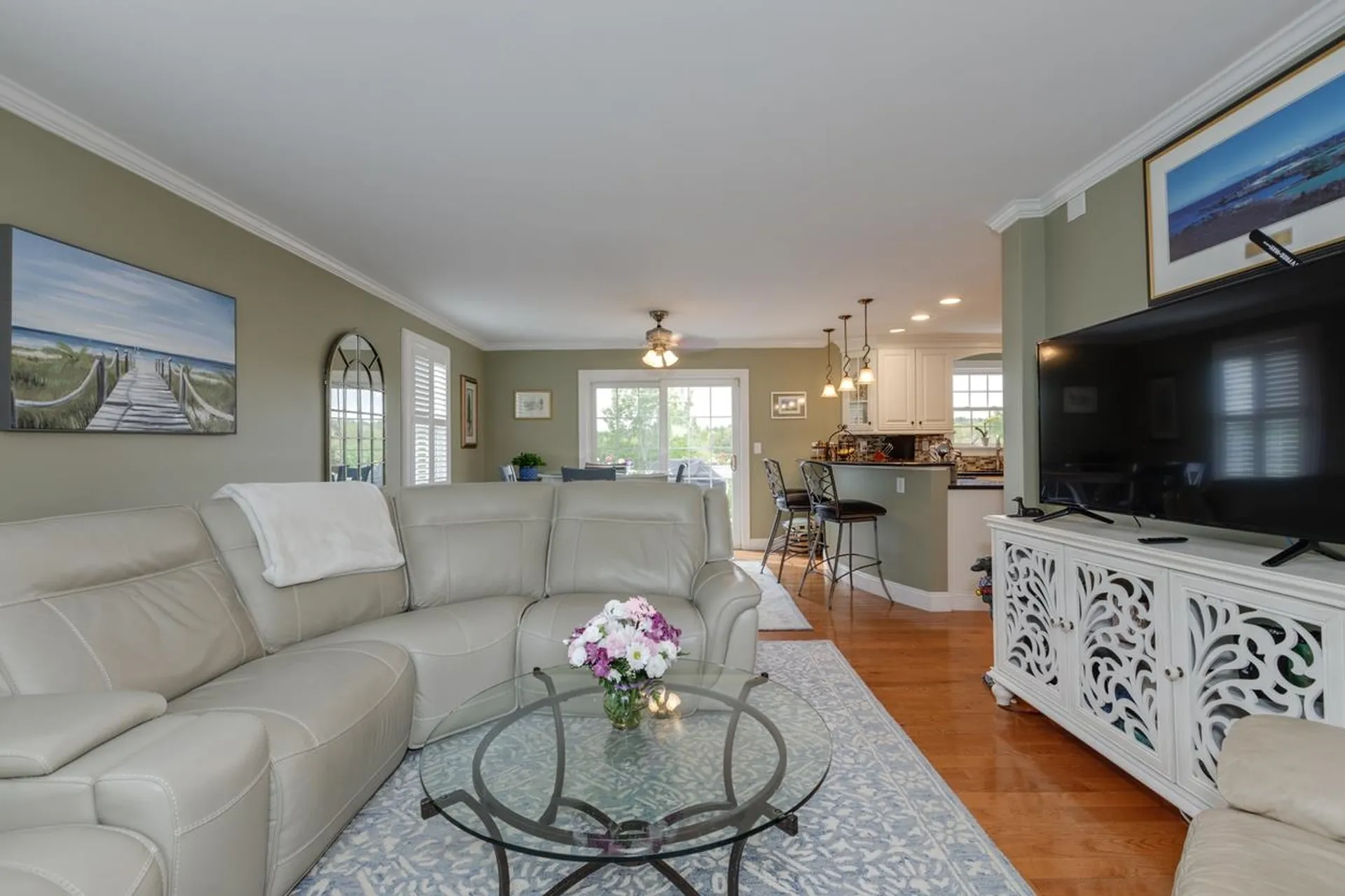 16 Camelot Drive Manchester NH 03104