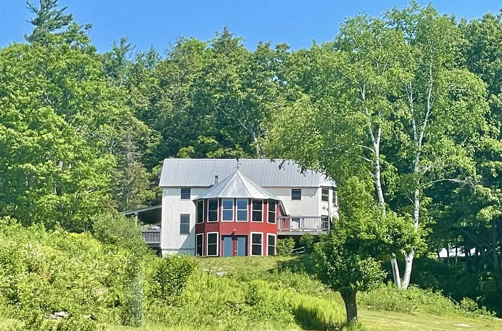 65 Randall Hill Road Rockingham VT 05101-3039