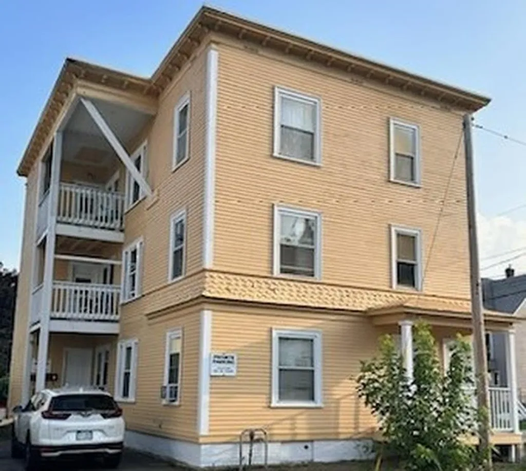 14 Gates Street Manchester NH 03102