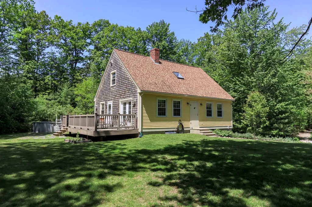 51 Greenfield Road New Boston NH 03070