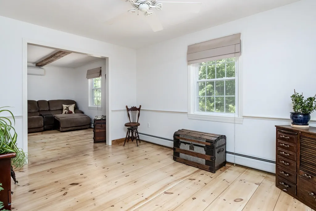 51 Greenfield Road New Boston NH 03070