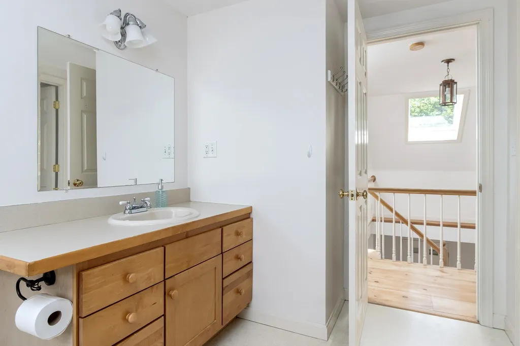 51 Greenfield Road New Boston NH 03070