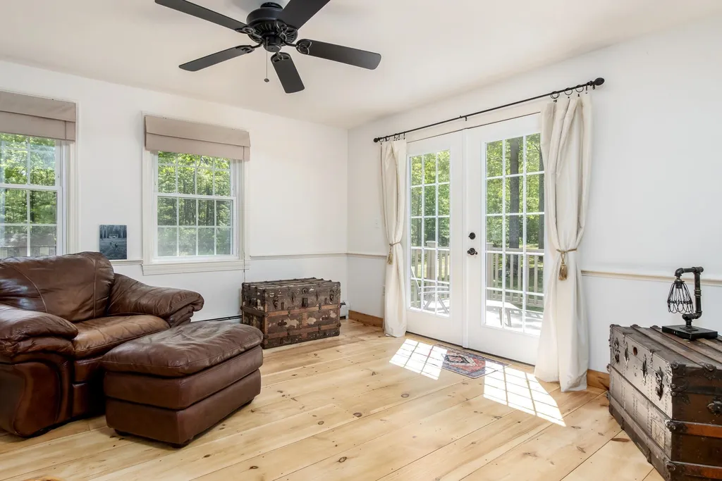 51 Greenfield Road New Boston NH 03070