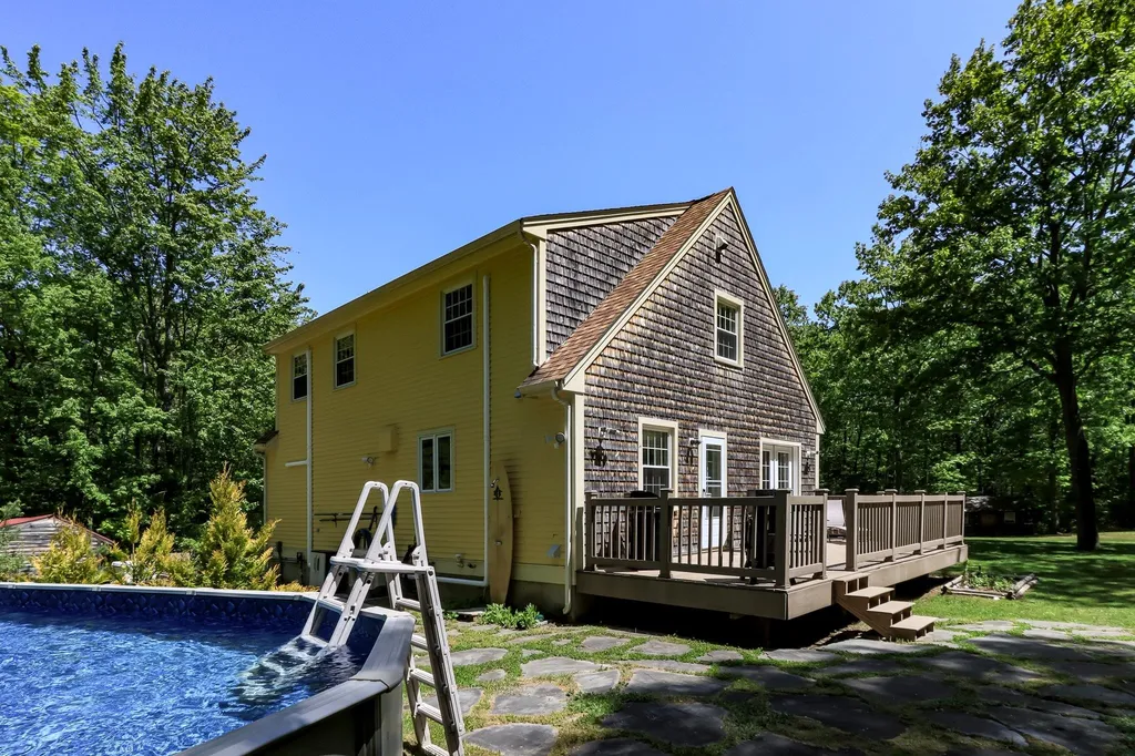 51 Greenfield Road New Boston NH 03070