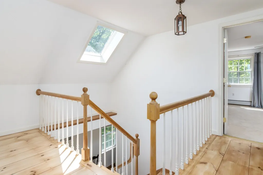 51 Greenfield Road New Boston NH 03070